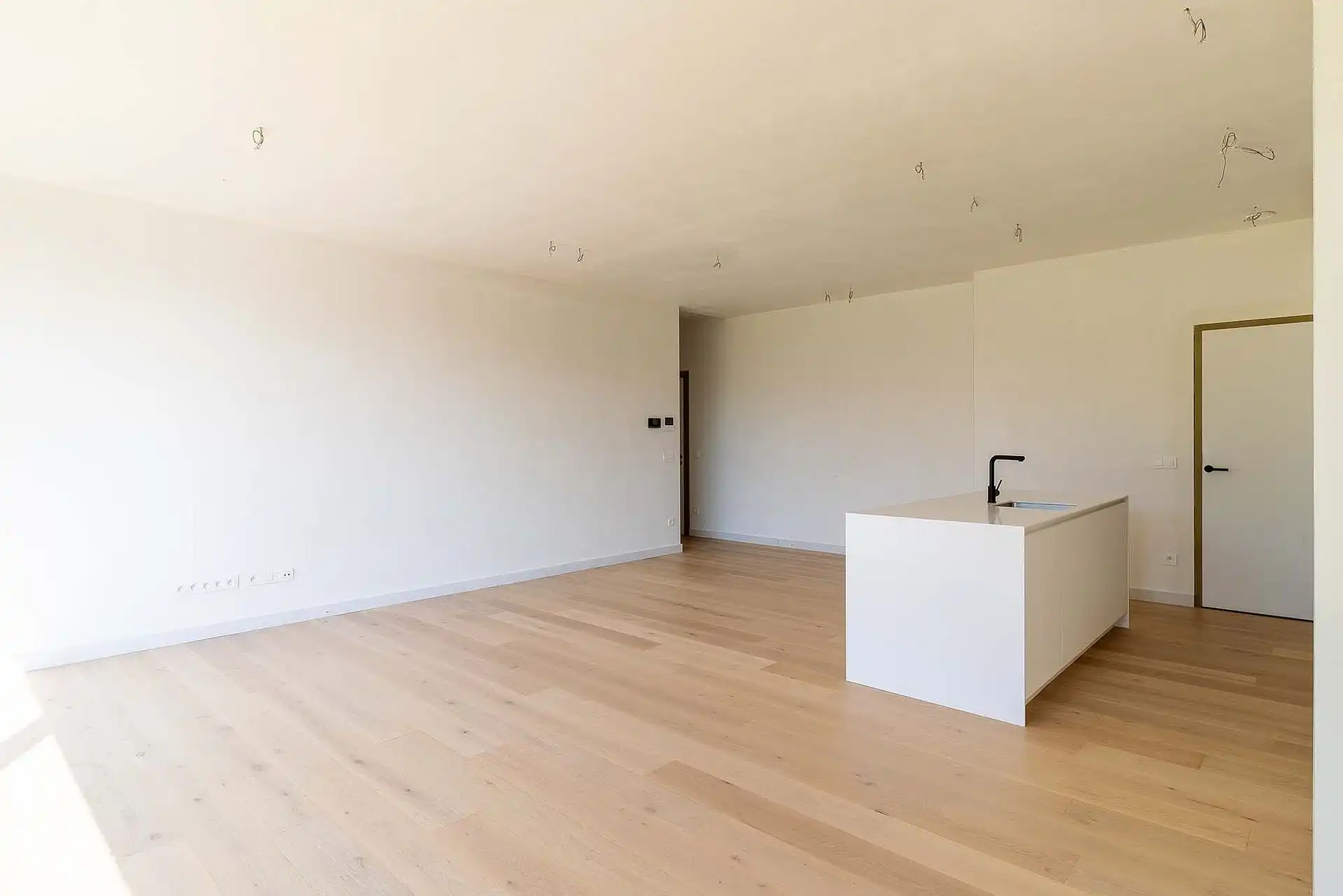 Hoogwaardig afgewerkt gelijkvloersappartement met tuin foto 6