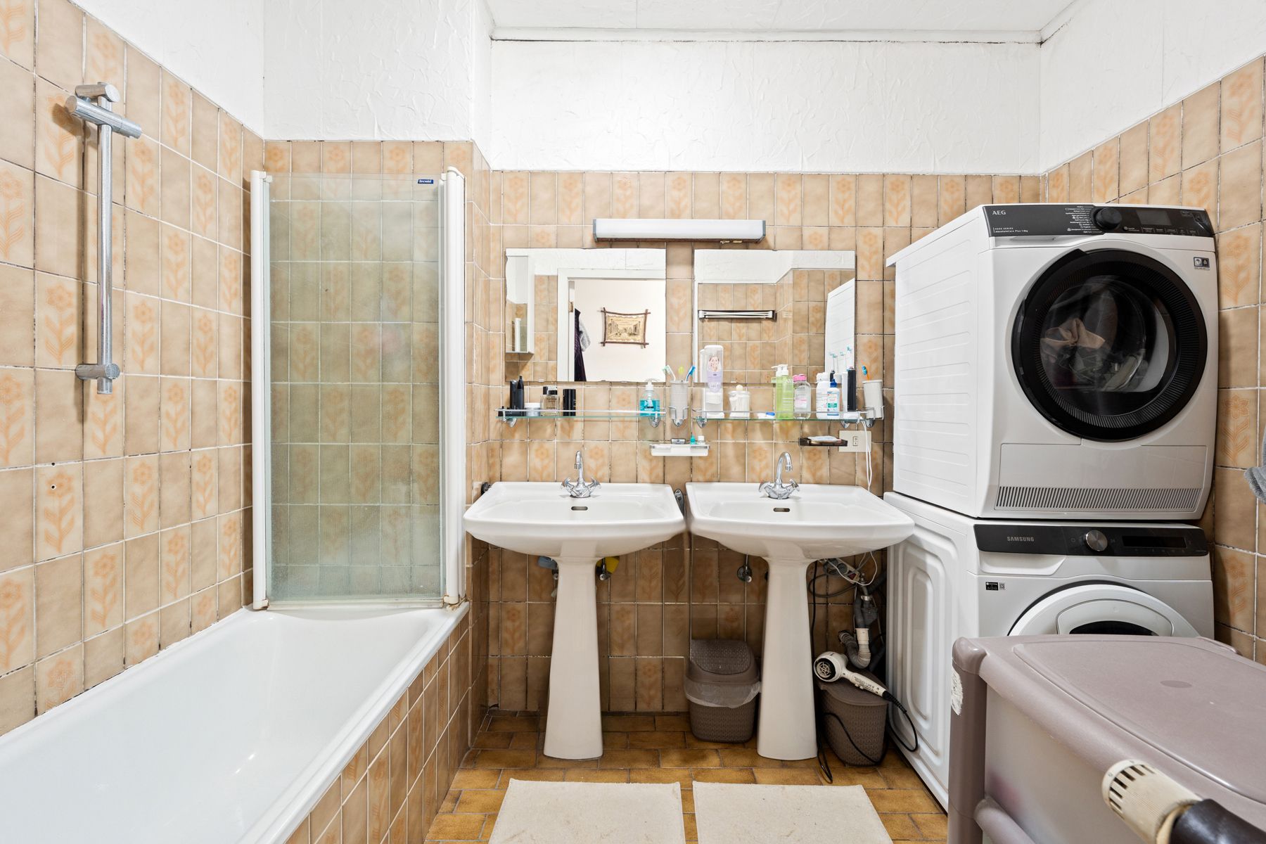 3 slaapkamer appartement, ondergrondse staanplaats & kelder  foto 13