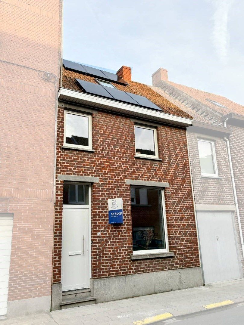 Instapklare, knap gerenoveerde rijwoning op wandelafstand van het centrum van Kuurne. foto 9