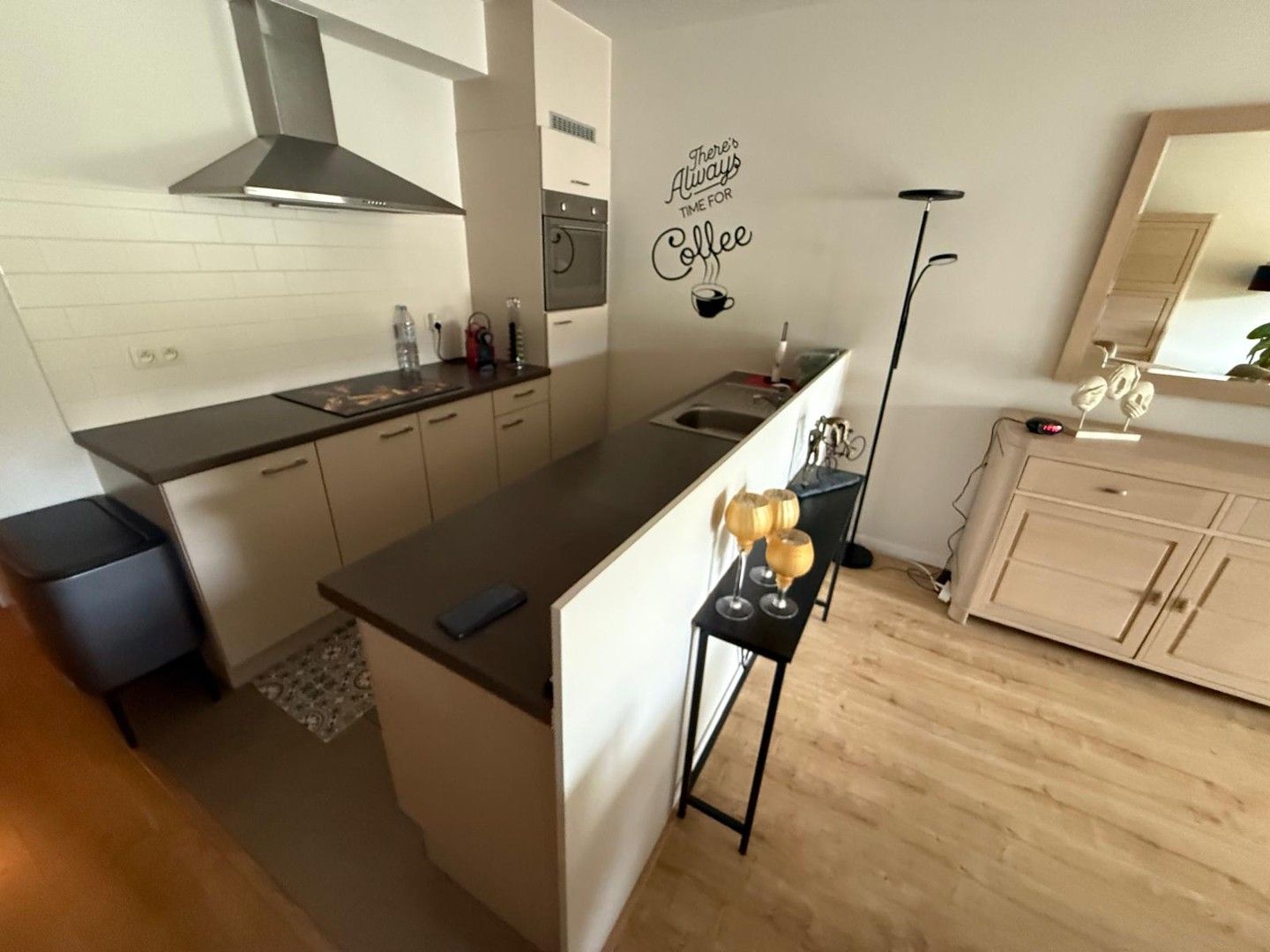 APPARTEMENT MET TERRAS + P foto 3