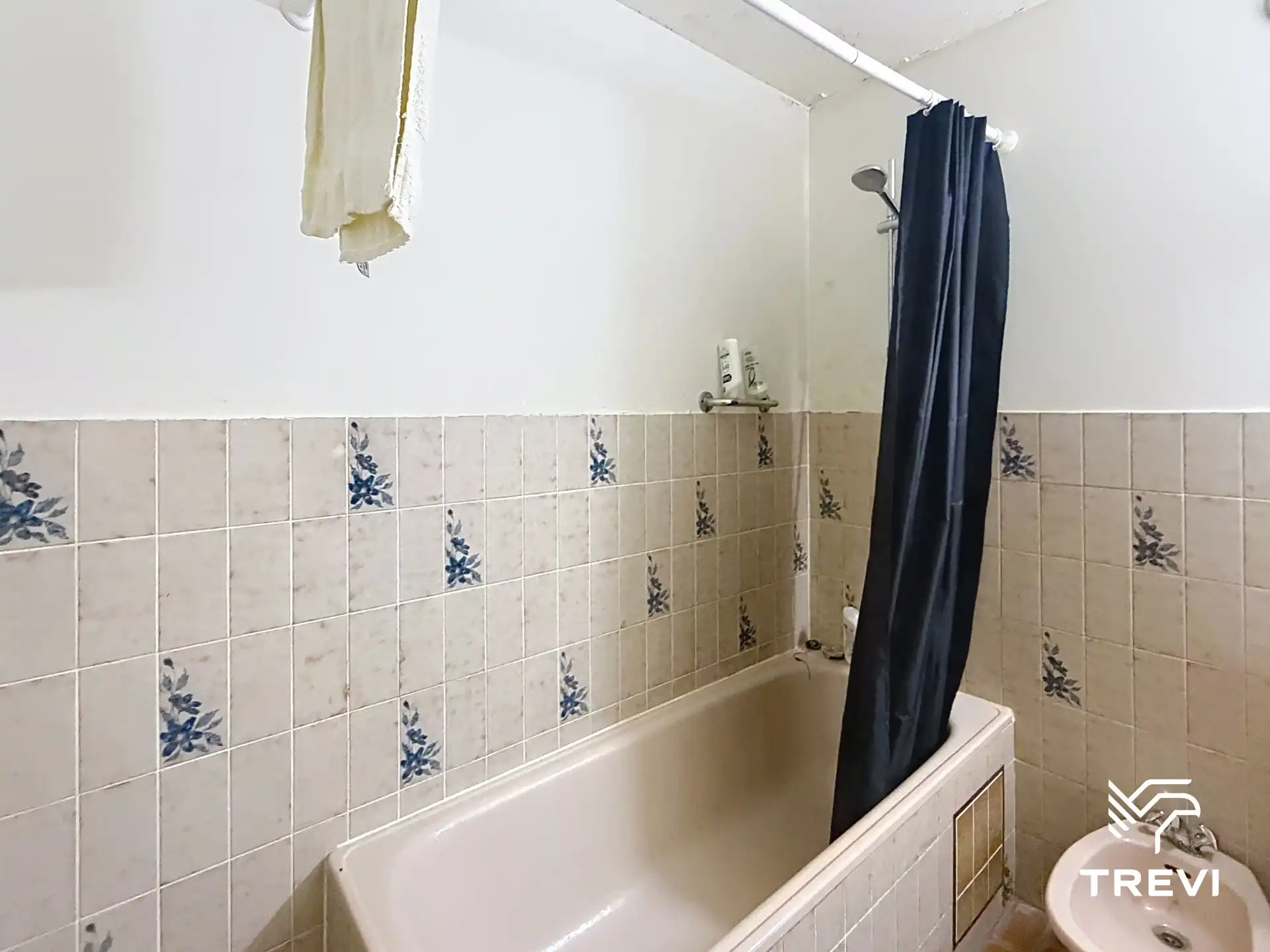 Appartement met 2 slaapkamers in een omheind complex! foto 8