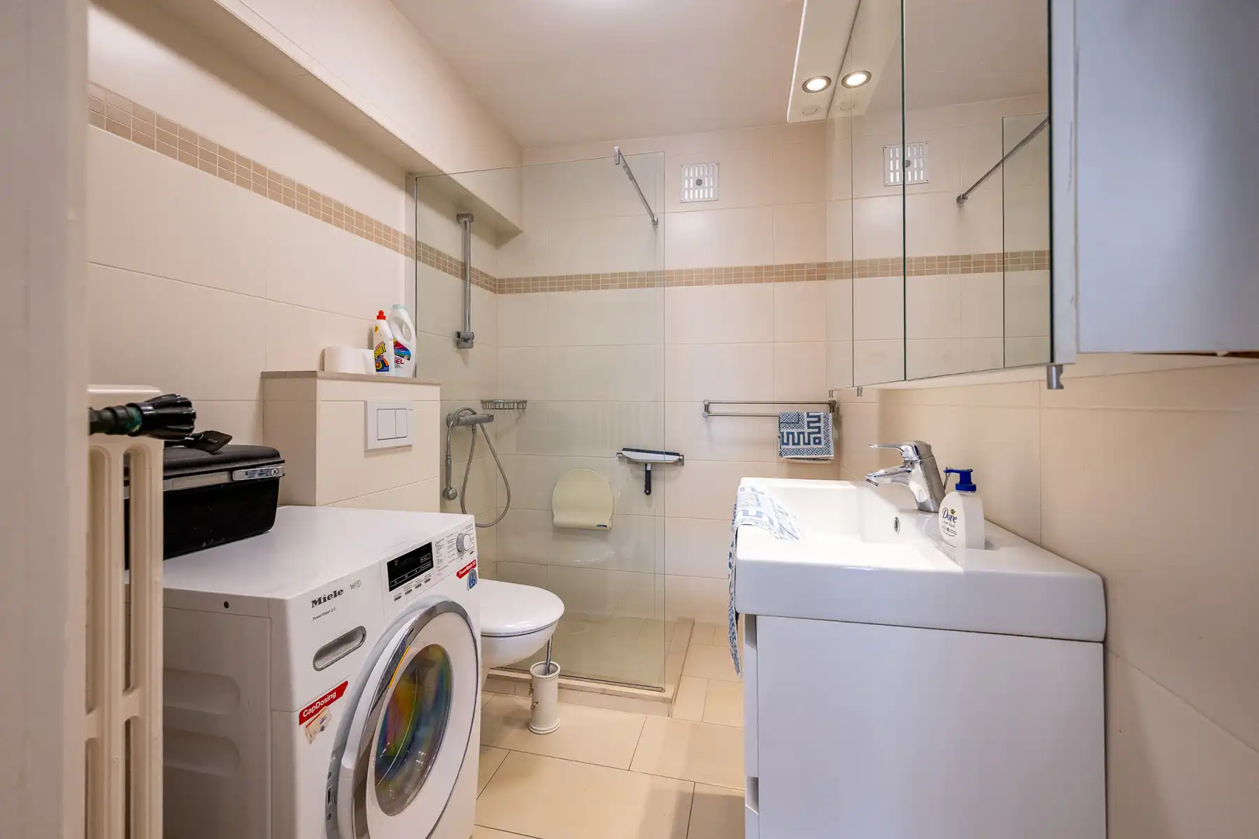 EXCLUSIEF: Ruim appartement met frontaal zeezicht foto 9