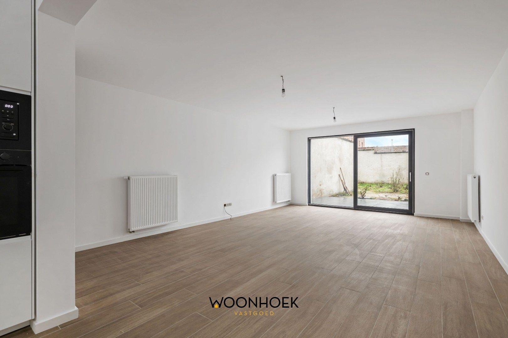 Gerenoveerde, 4-slpk woning met 2 badkamers en tuin! foto 3