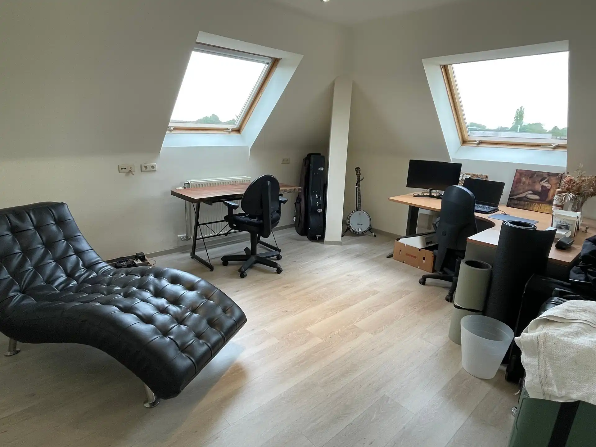 Gunstig gelegen en uitzonderlijk ruim gezellig appartement. foto 23