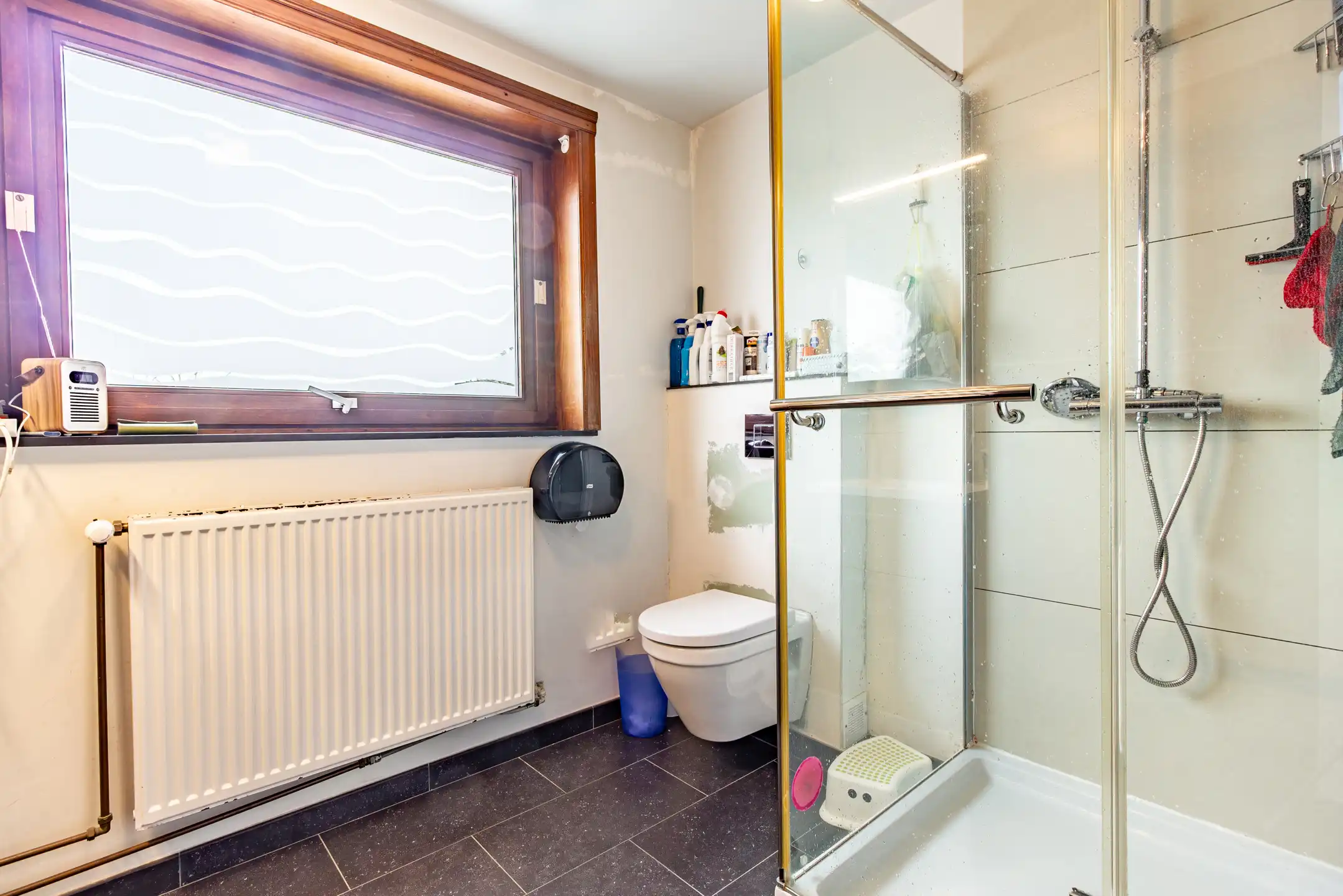 Een Solide Gezinswoning met Potentieel! foto 8