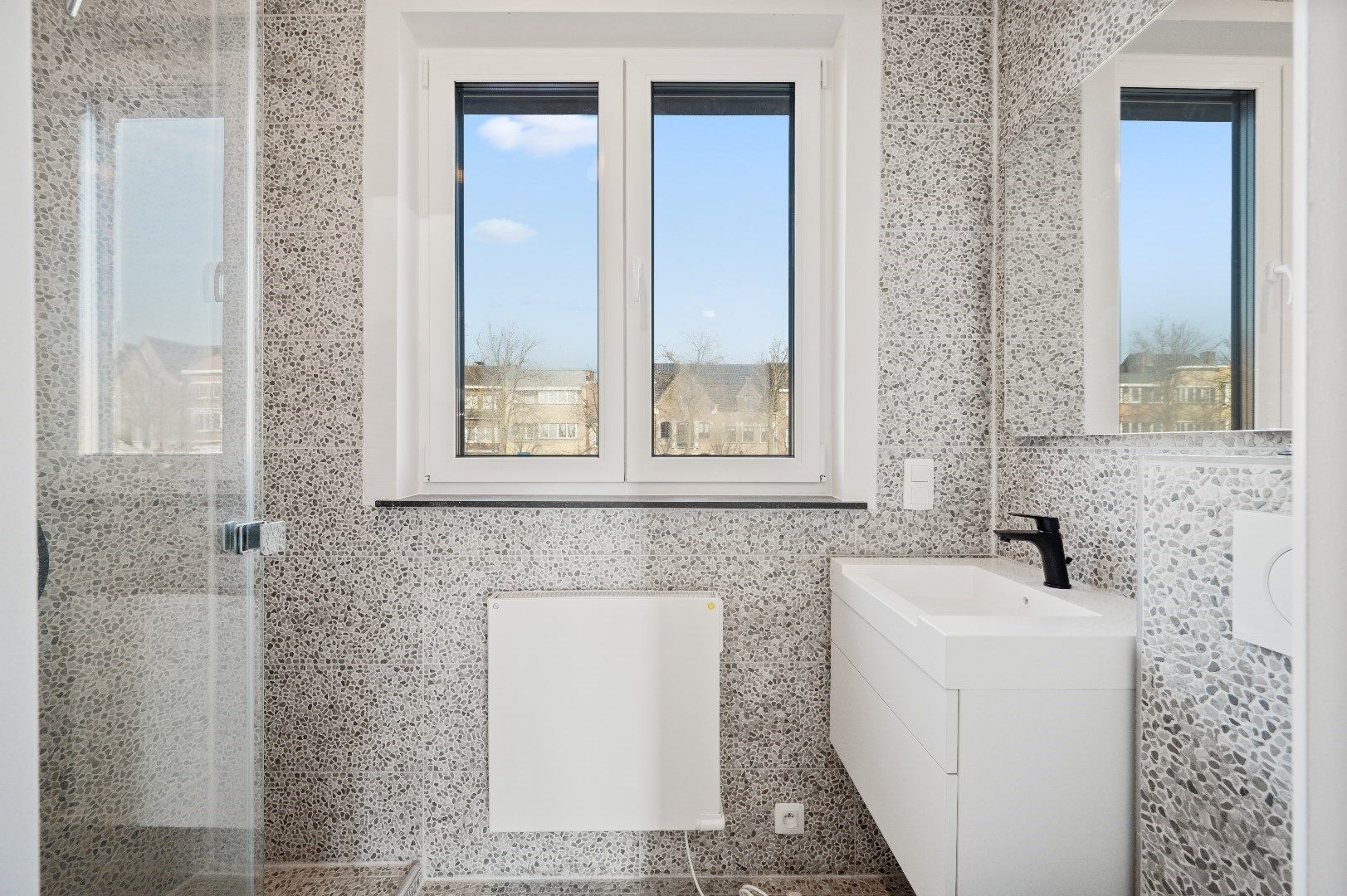 Super energiezuinige herenwoning EPC "A", 4 grote slpk, tuin op het zuiden, autostaanplaats  foto 13