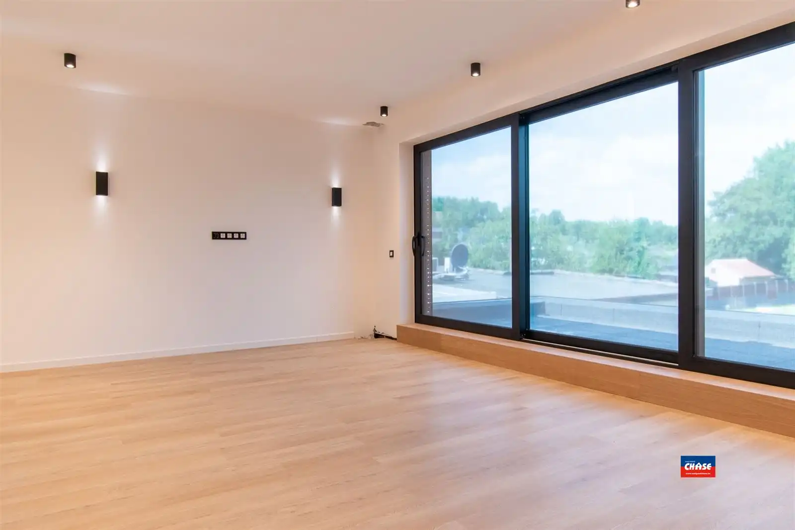 Nieuwbouwwoning met 4 slpks, 3 badk en tuin foto 18