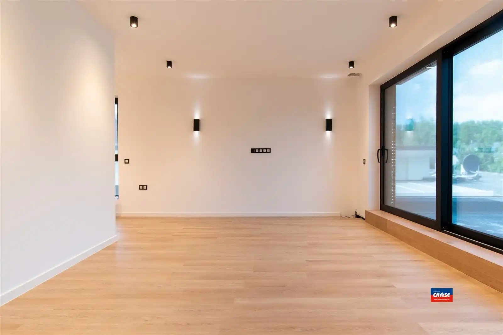 Nieuwbouwwoning met 4 slpks, 3 badk en tuin foto 18