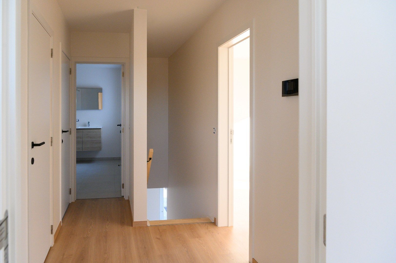 INSTAPKLARE NIEUWBOUWWONING MET 3 SLPKS | GARAGE EN TUIN foto 8