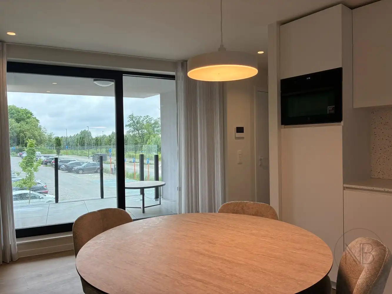 Instapklaar & bemeubeld 1-slaapkamer appartement in Diepenbeek foto 6