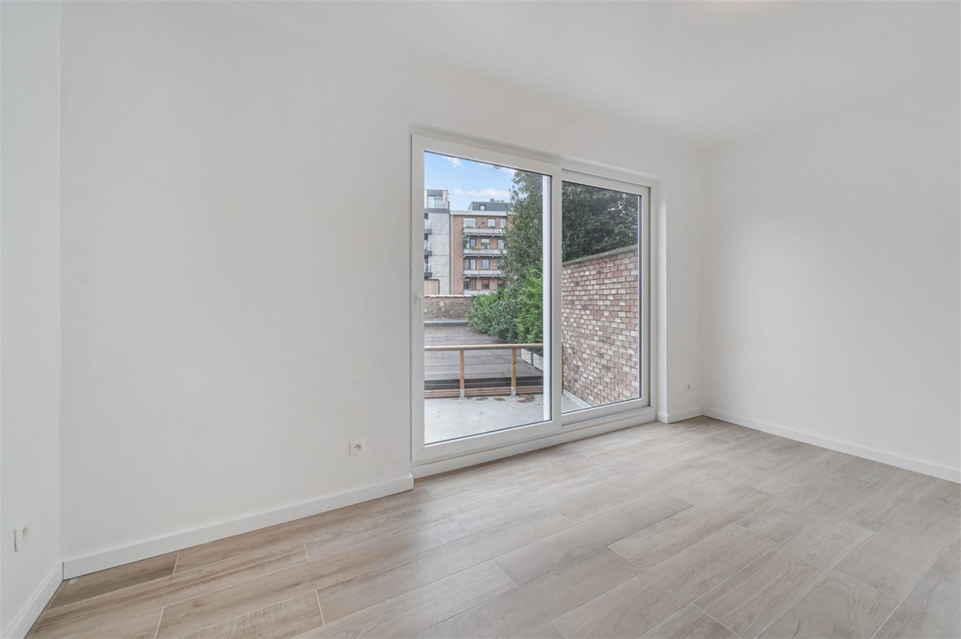 Instapklaar en volledig vernieuwd appartement met ruim terras in het hart van de stad foto 10