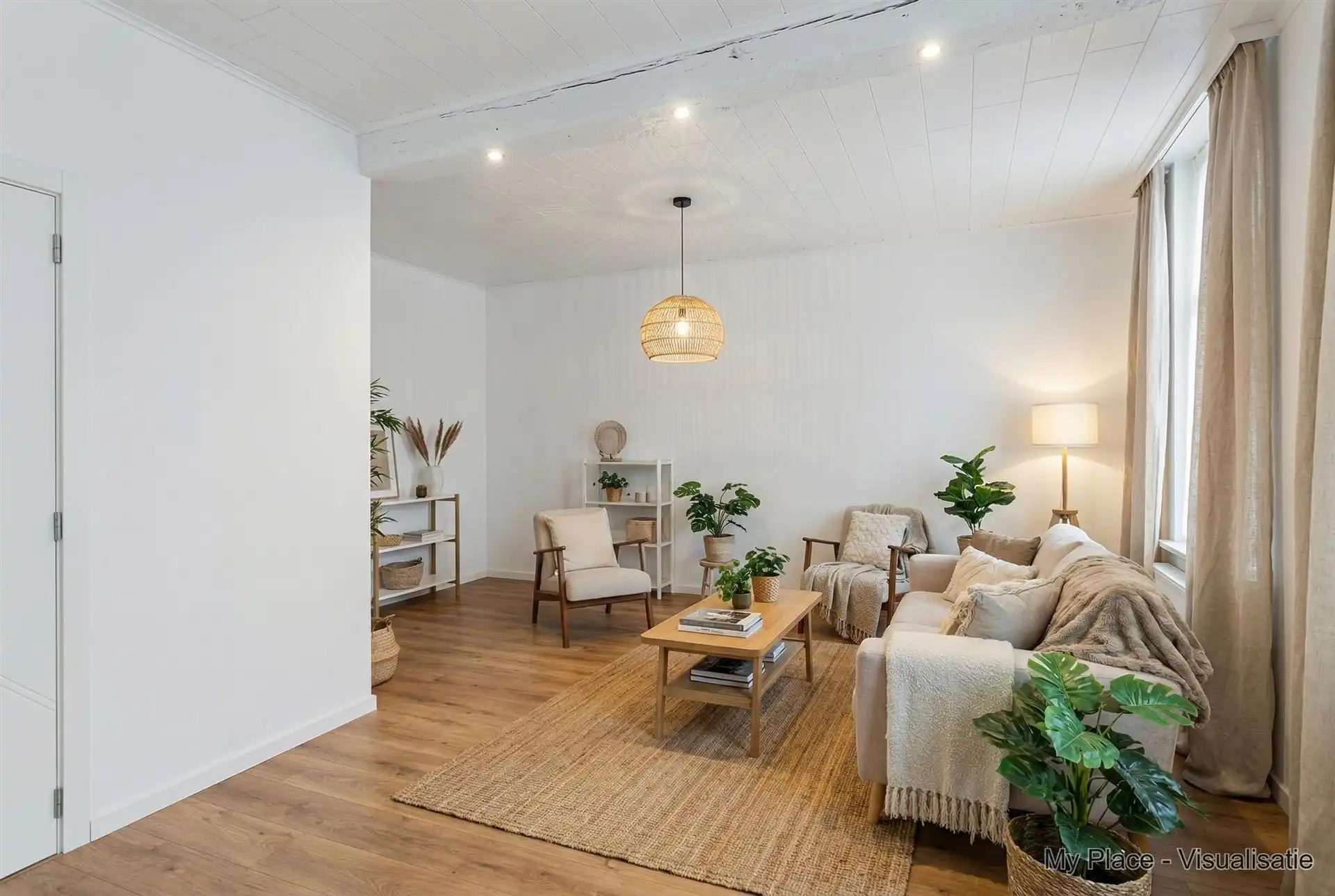 Woning met handelsgedeelte en opslagplaats. foto 24