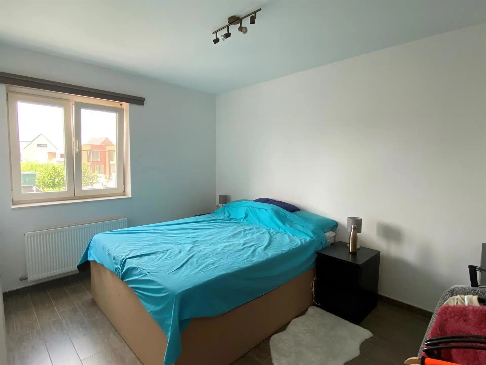 Recente woning met 3 slpks, garage en tuin van 357 m². foto 12