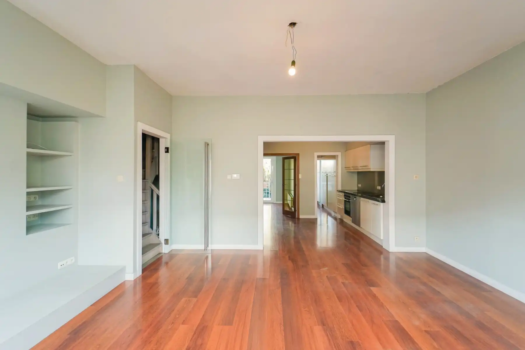 Mooie Bel-etage woning met tuin Gentbrugge foto {{pictureIndex}}