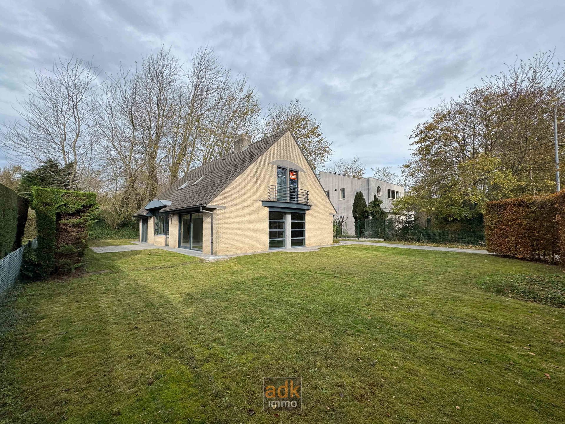 Lichtrijke villa aan de duinen op 908 m² foto 8