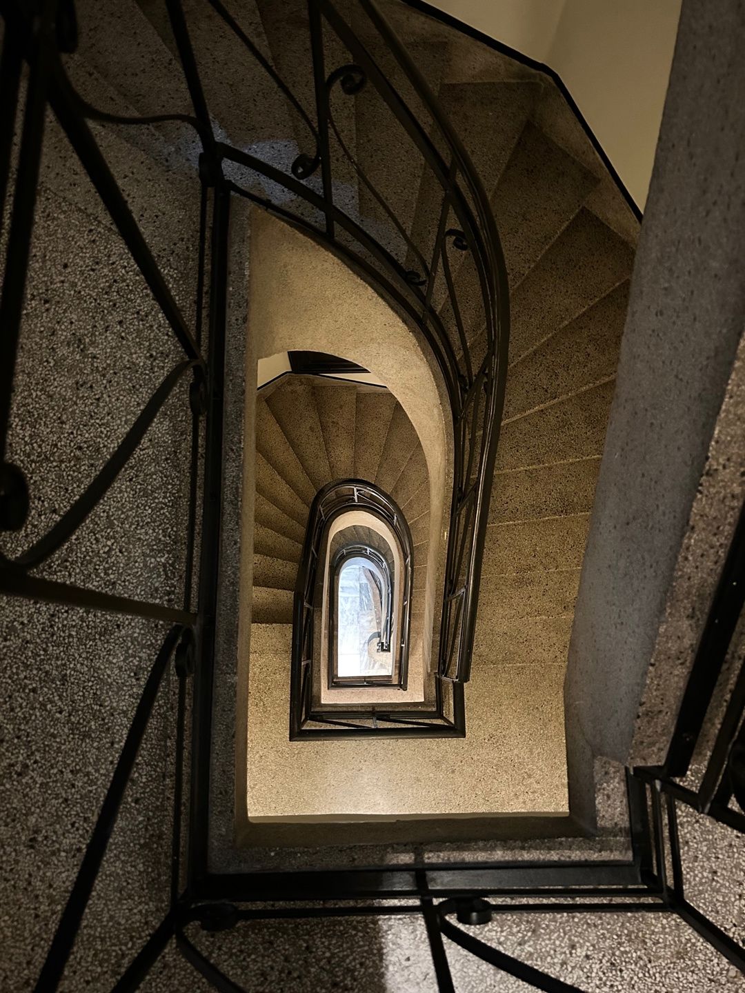 ANTWERPEN - Karaktervol appartement met 4 slpk en zuidterras foto 20