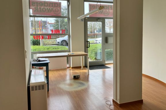 Zichtbare kantoor- of handelsruimte (180m²) in hartje Herentals! foto 3