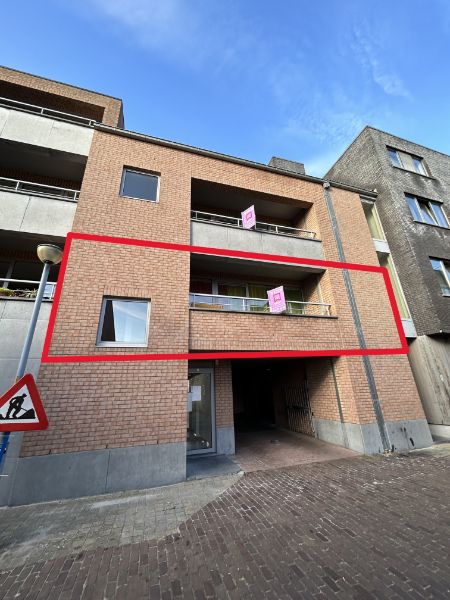 CENTRUM GEEL! 2 slpk appartement met autostpl. én zonnig terras foto 1