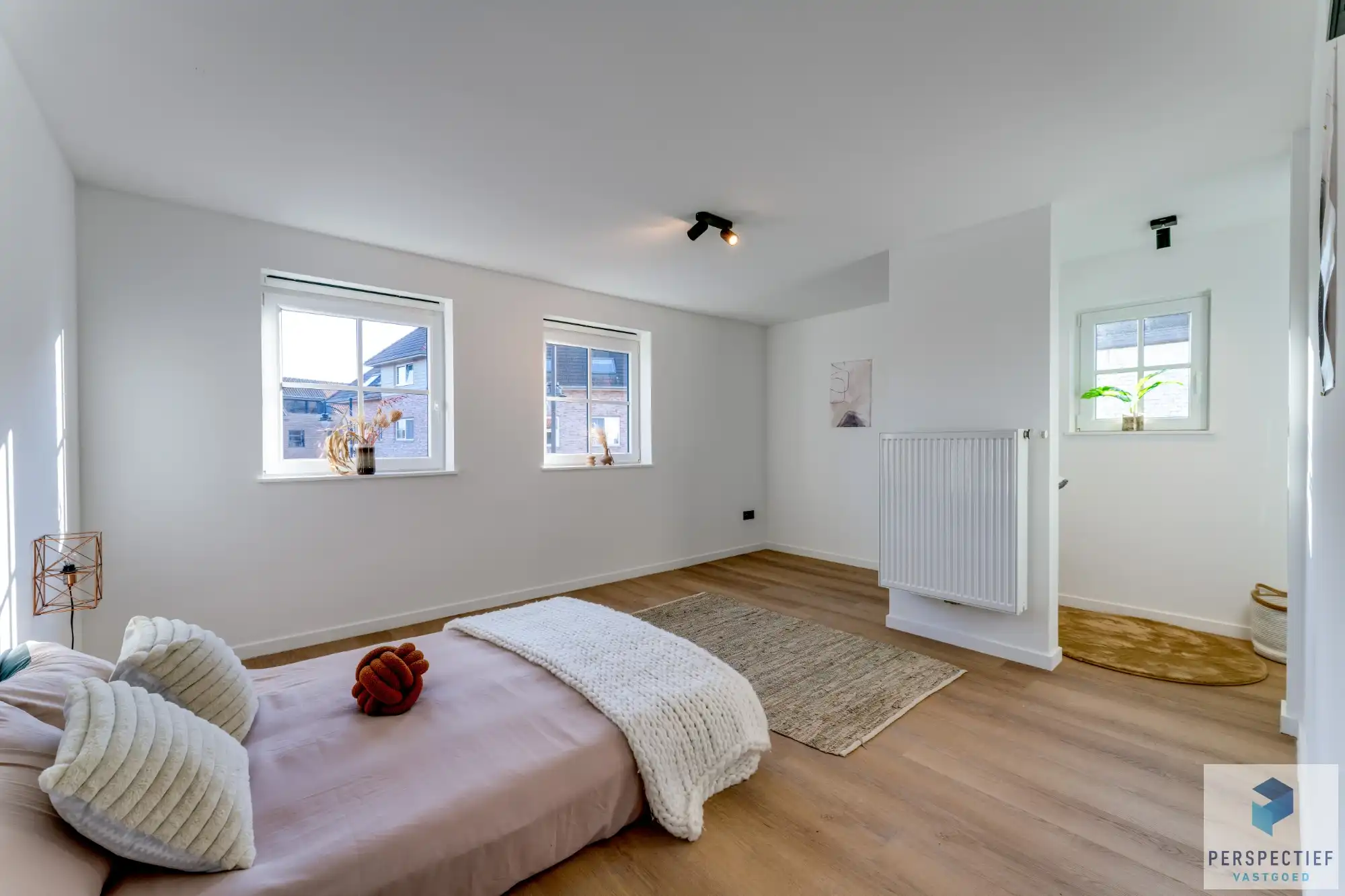 IN OPTIE NA 4 WEKEN - COMPROMIS IN OPMAAK | Landelijk gelegen hedendaagse 4 slpk woning met bijgegebouw, grote tuin en weide foto 14