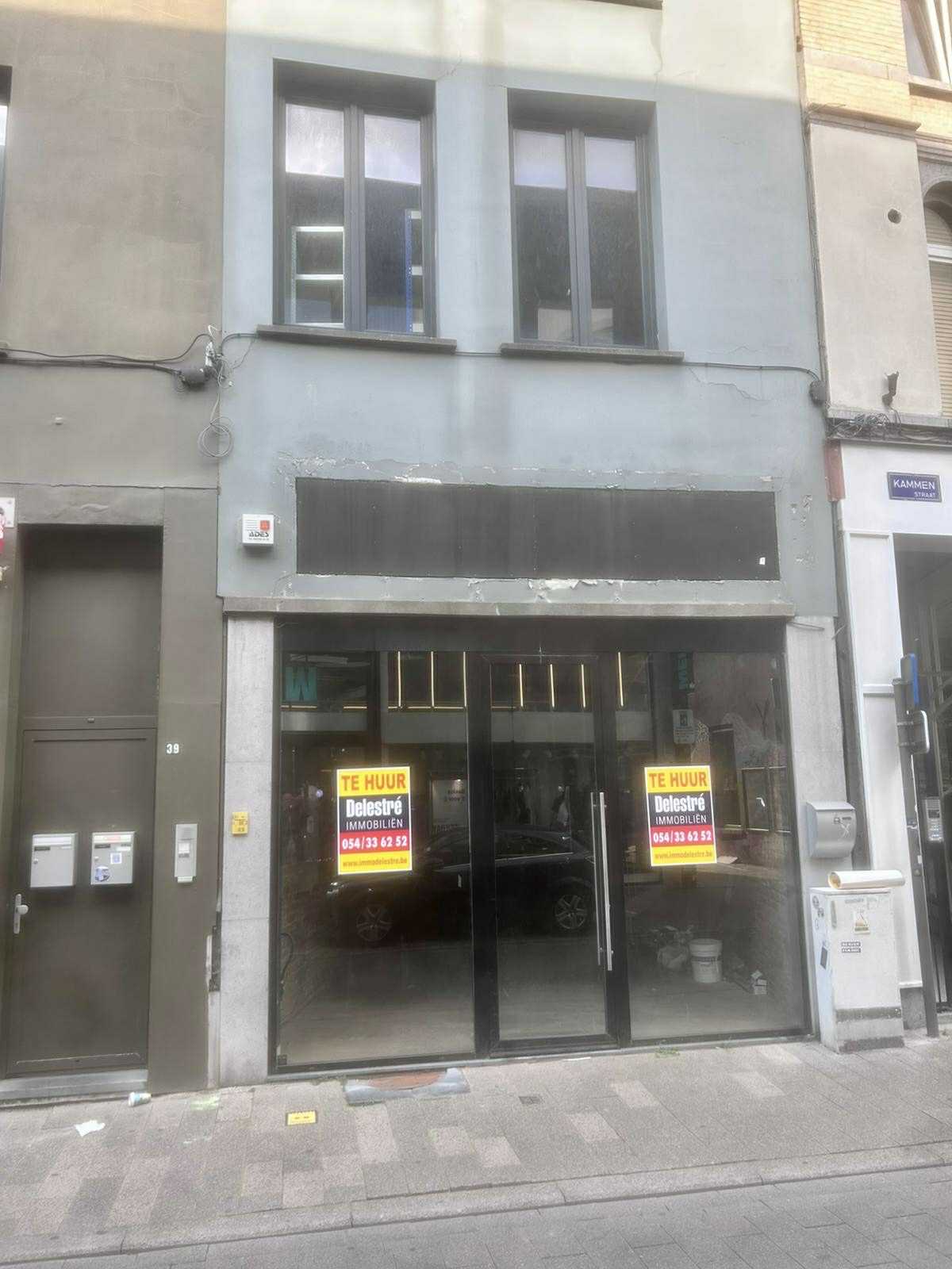 Te Huur – Commerciële Toplocatie in het Hart van Antwerpen  foto {{pictureIndex}}