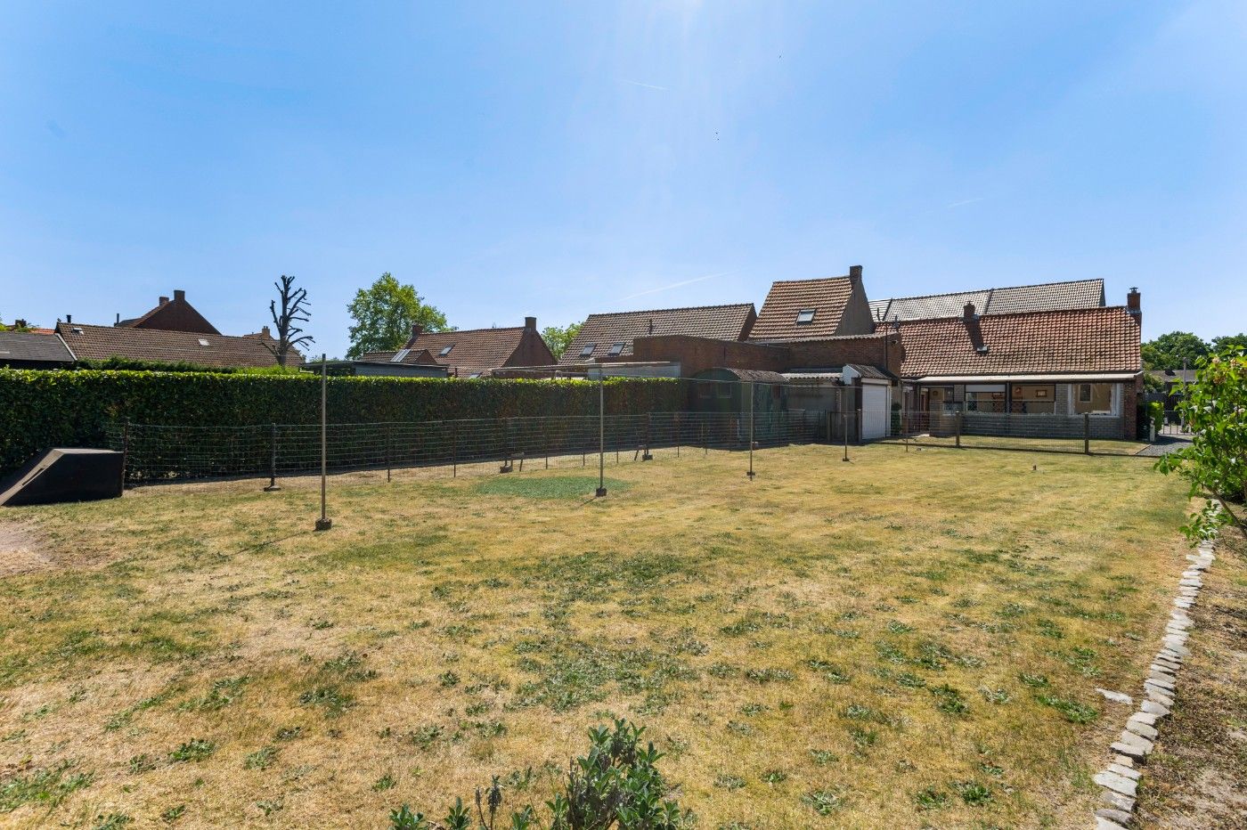 Tof gelegen, te renoveren woning met 2 slpk., garage en tuin foto 28
