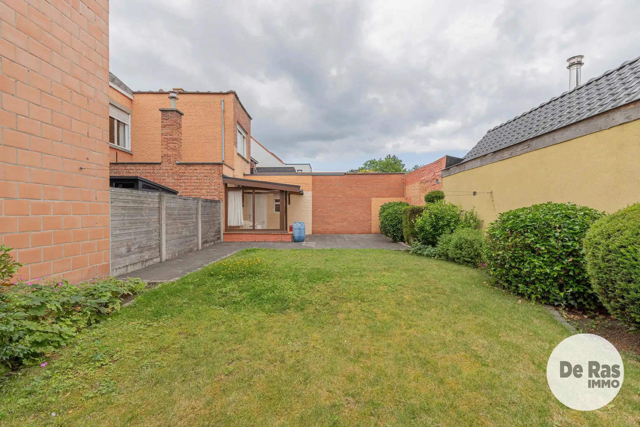 OUDEGEM - WONING MET 3 SLPK, TUIN EN BOUWGRONDPOTENTIEEL foto 4