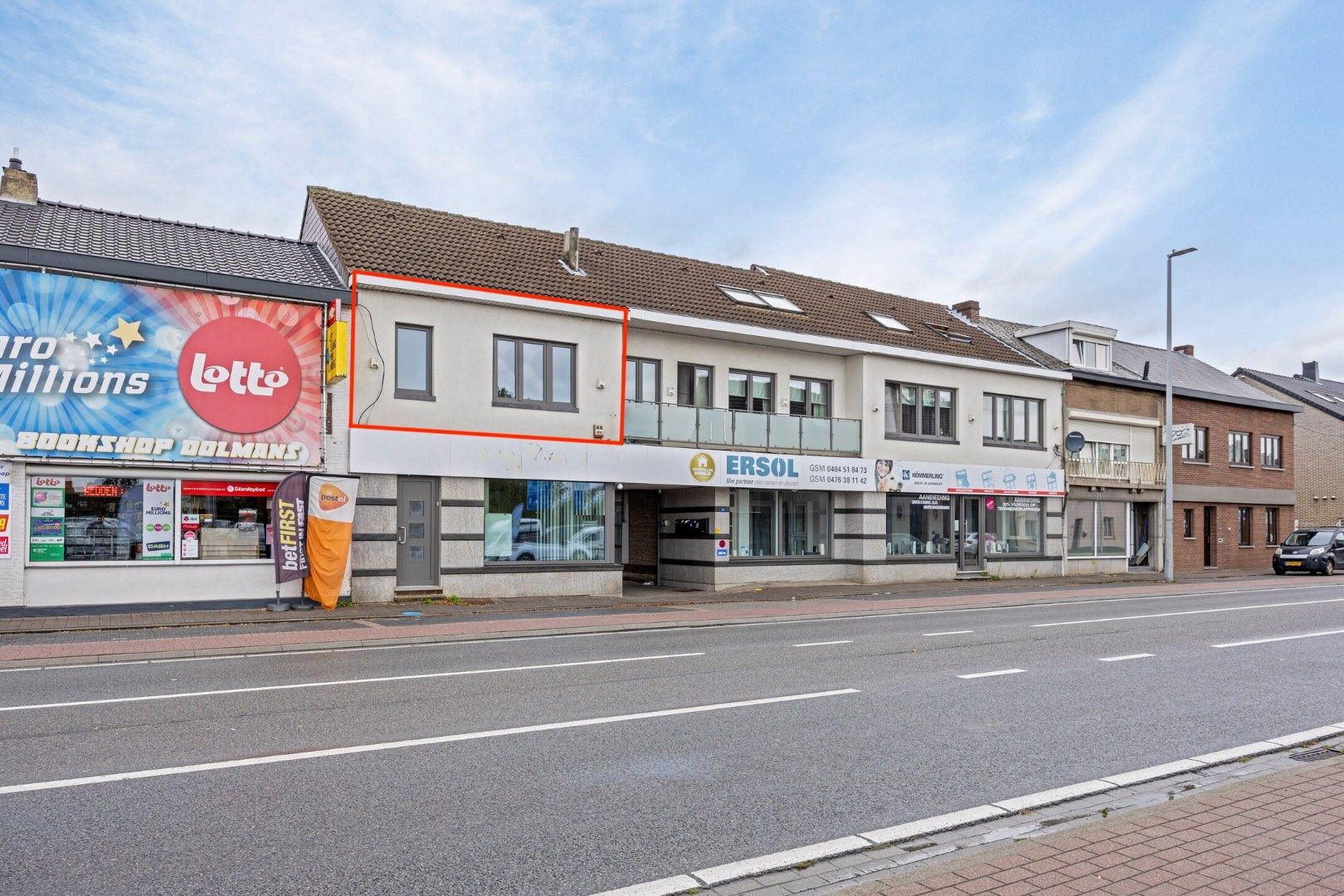 RECENT OPGEKNAPT (VERHUURD) APPARTEMENT TE REKEM !  foto {{pictureIndex}}