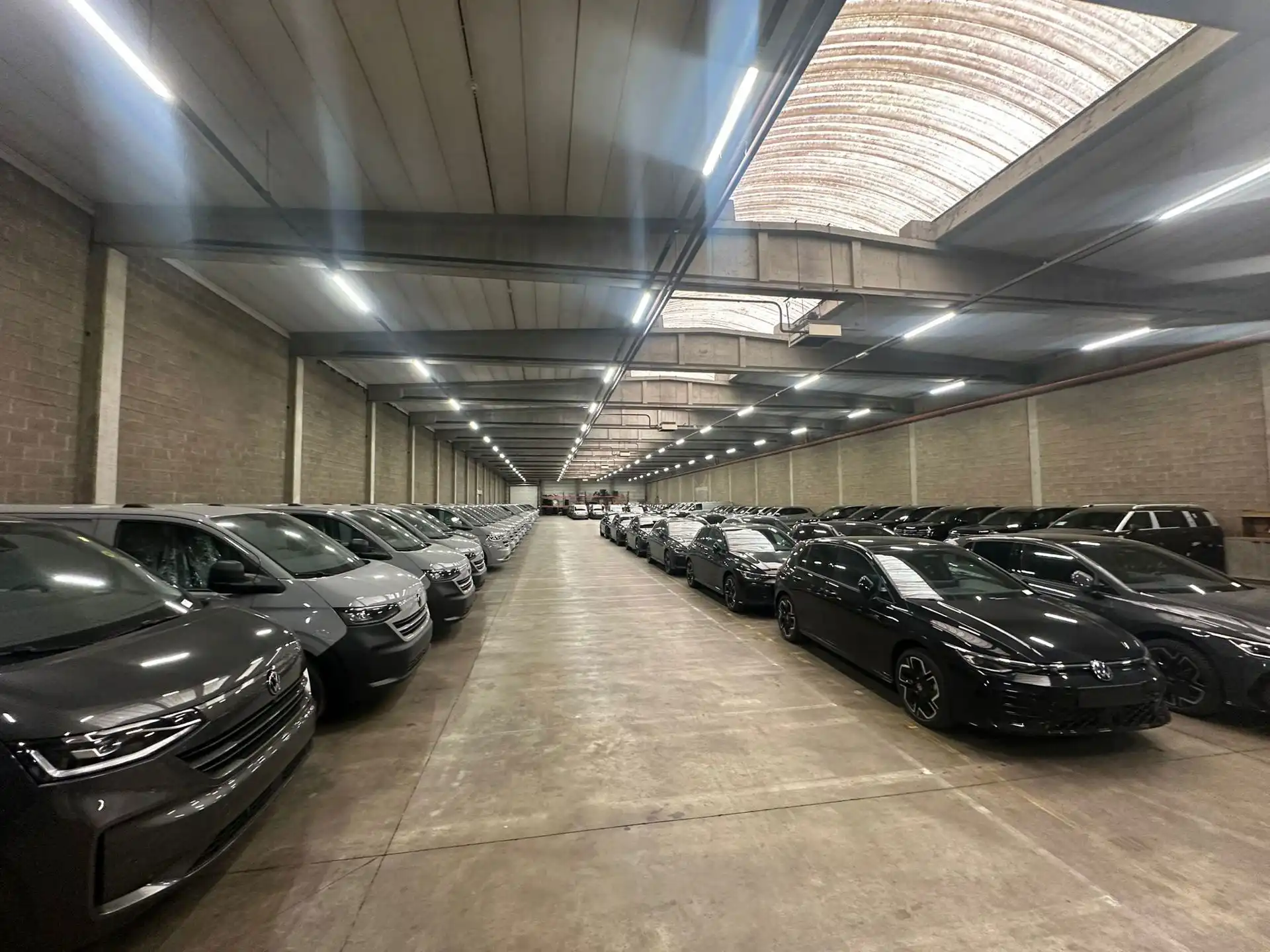 TE HUUR bedrijfssite langsheen E17  foto 10