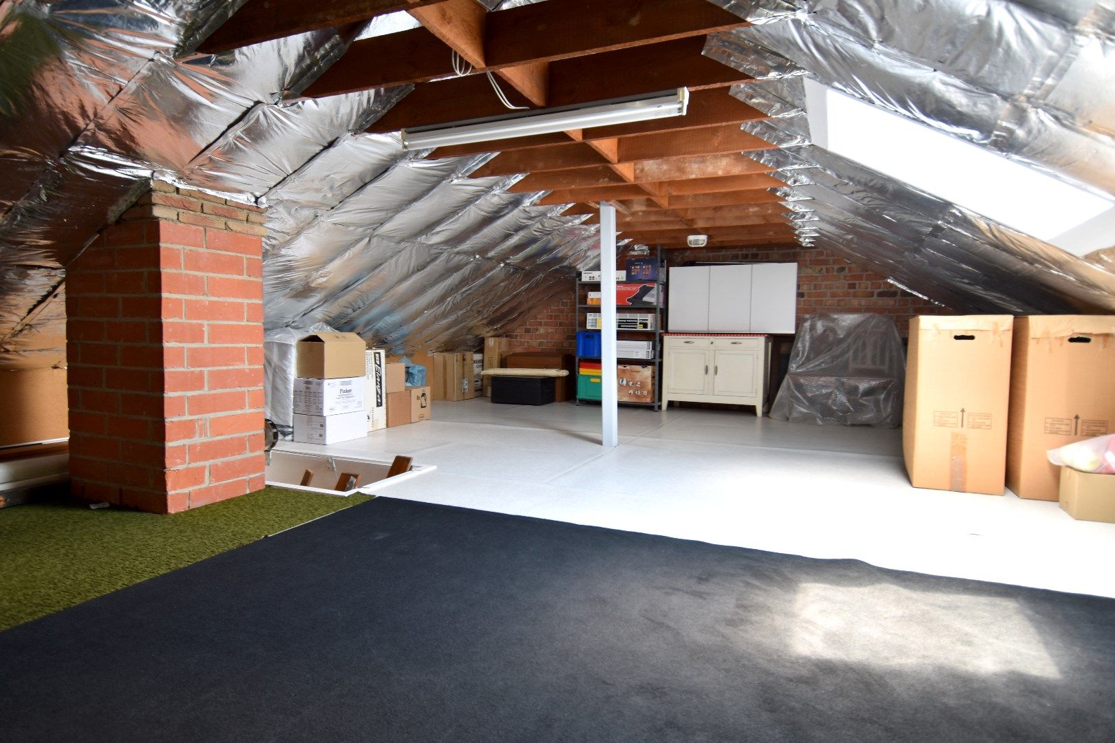 Instapklare gezinswoning met 4 slaapkamers, garage en zonnige tuin te koop in Marke foto 15