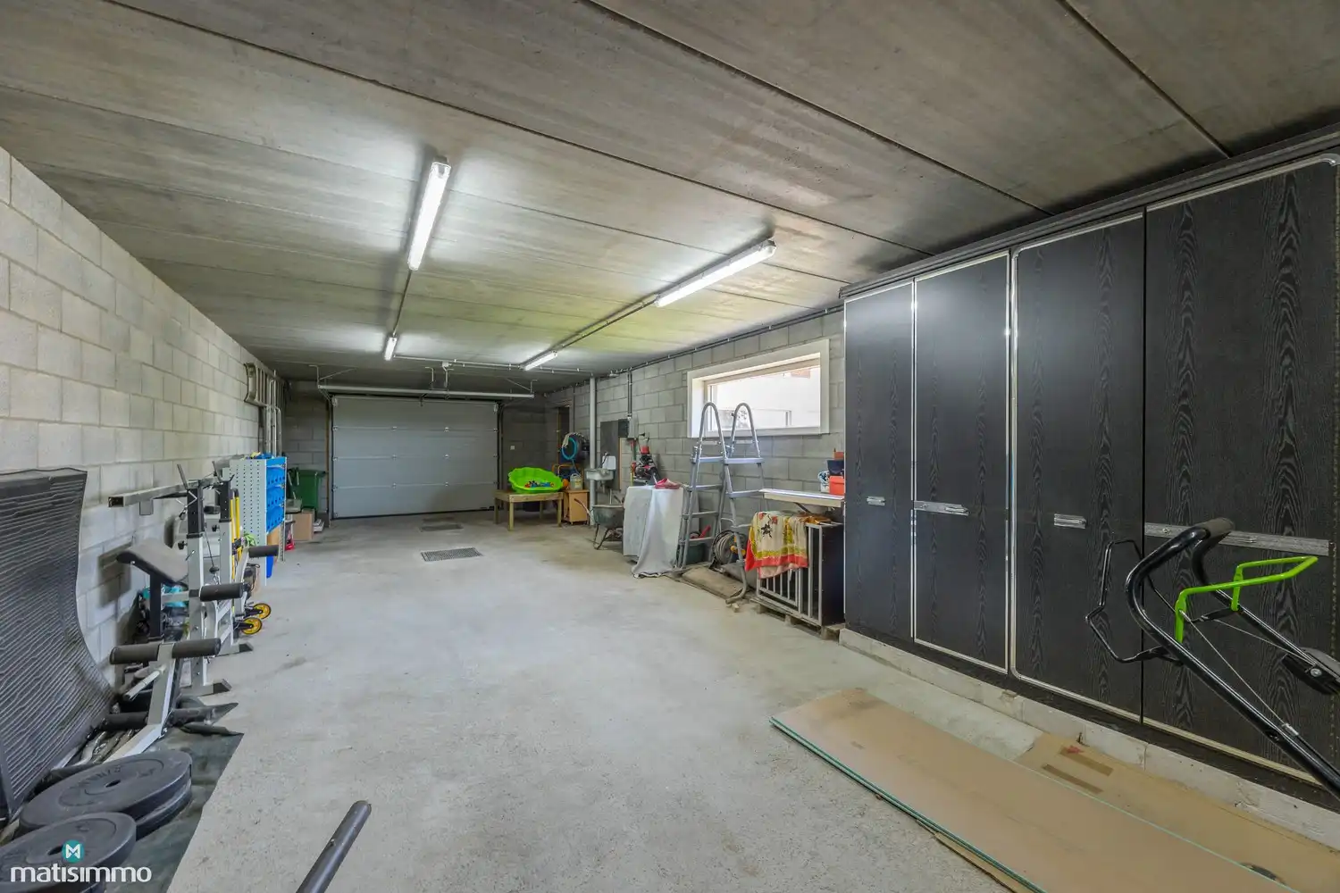 GROTENDEELS GERENOVEERDE EN ENERGIEZUINIGE GEZINSWONING MET ZUIDGERICHTE TUIN VAN 832M² EN GARAGE VAN 73 M² foto 26