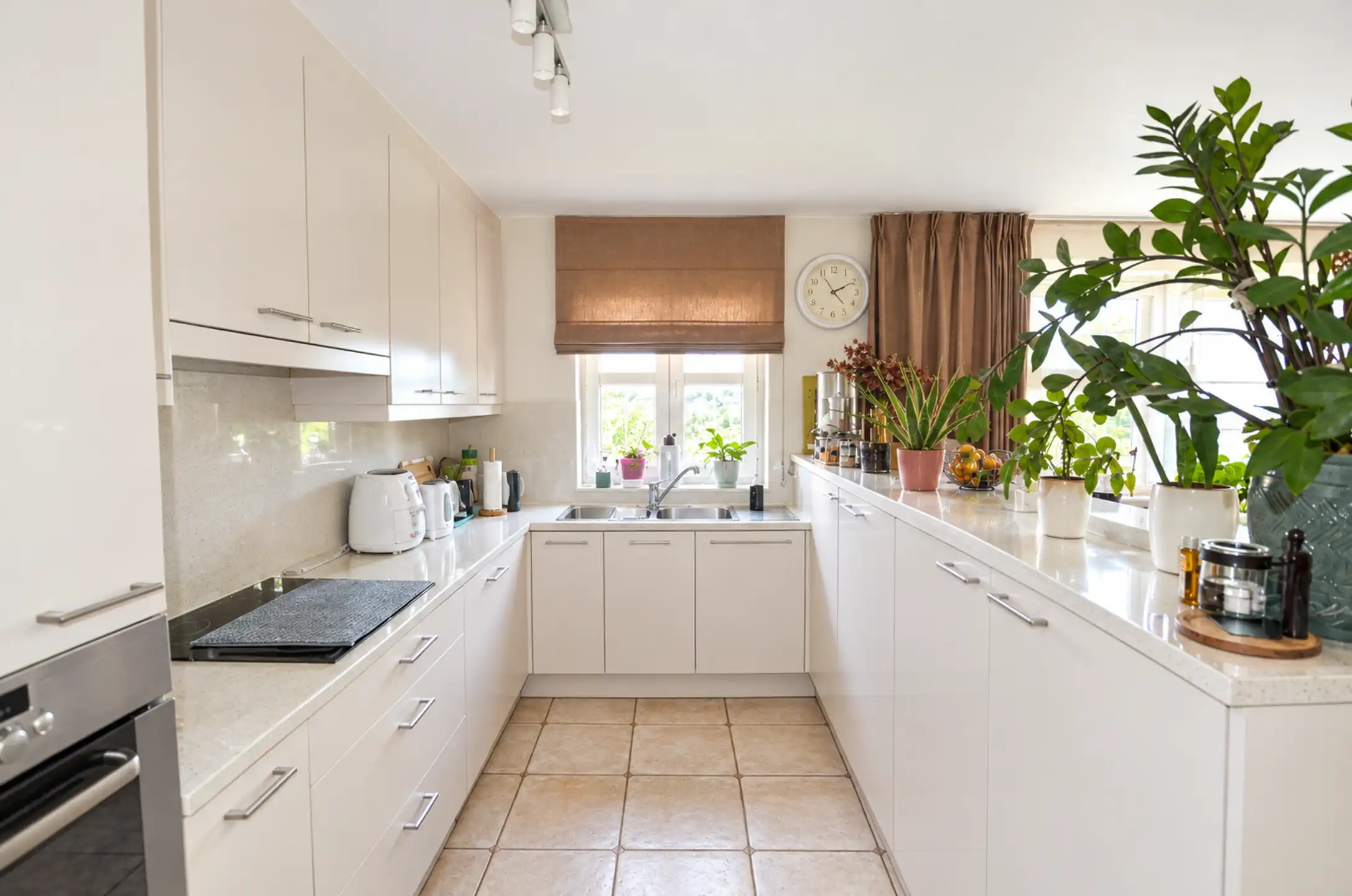 Gezellig tweeslaapkamerappartement met zonnig terras en groen uitzicht foto 7