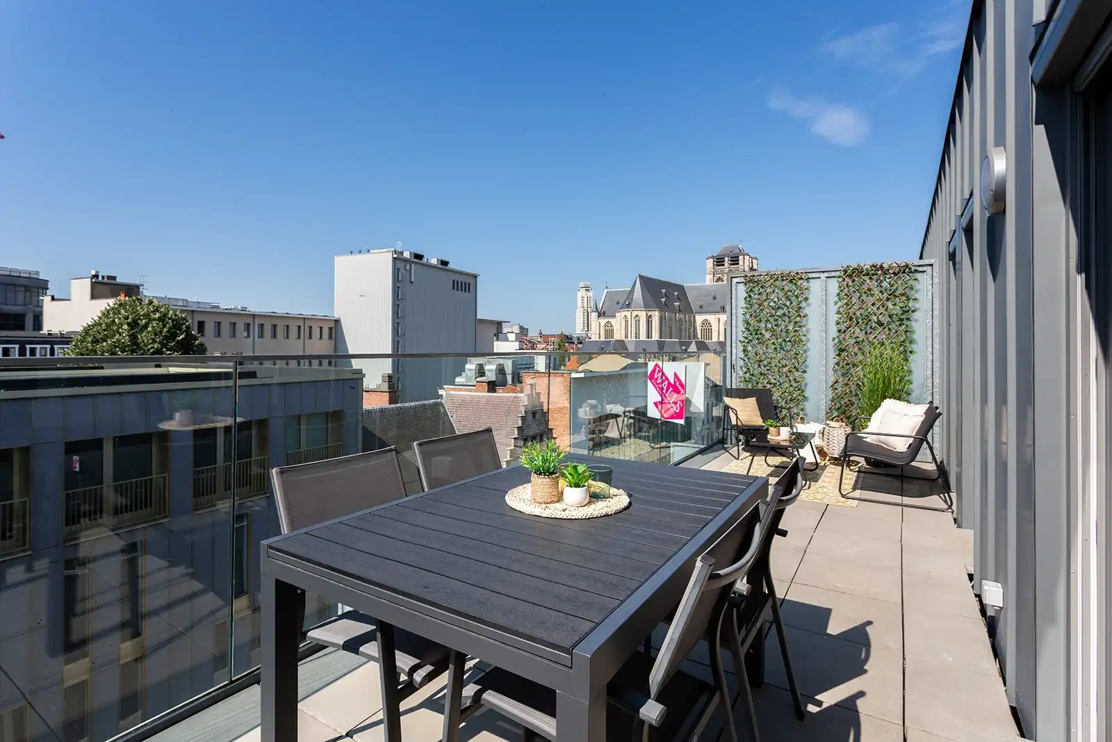 Penthouse met ruime terrassen en prachtige zichten!  foto 8