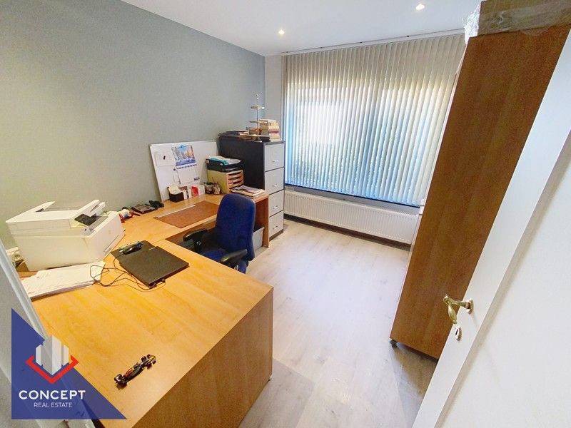 Instapklare woning met 3 slaapkamers met achterliggende paardenweides. foto 15