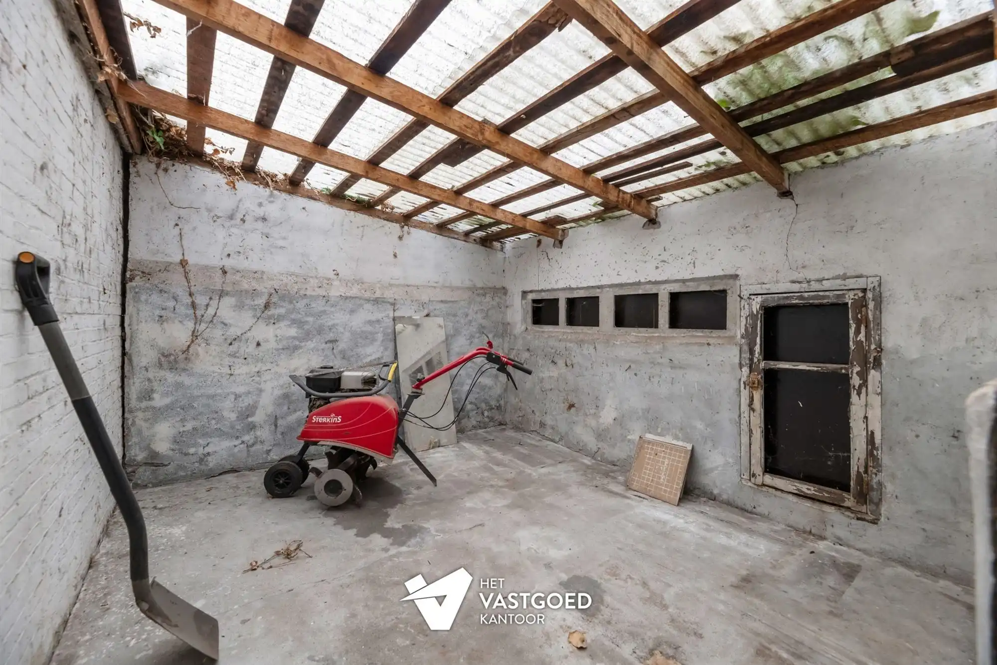 TE RENOVEREN KARAKTERVOLLE WONING UITERST RUSTIG GELEGEN TE BERINGEN-MIJN foto 25