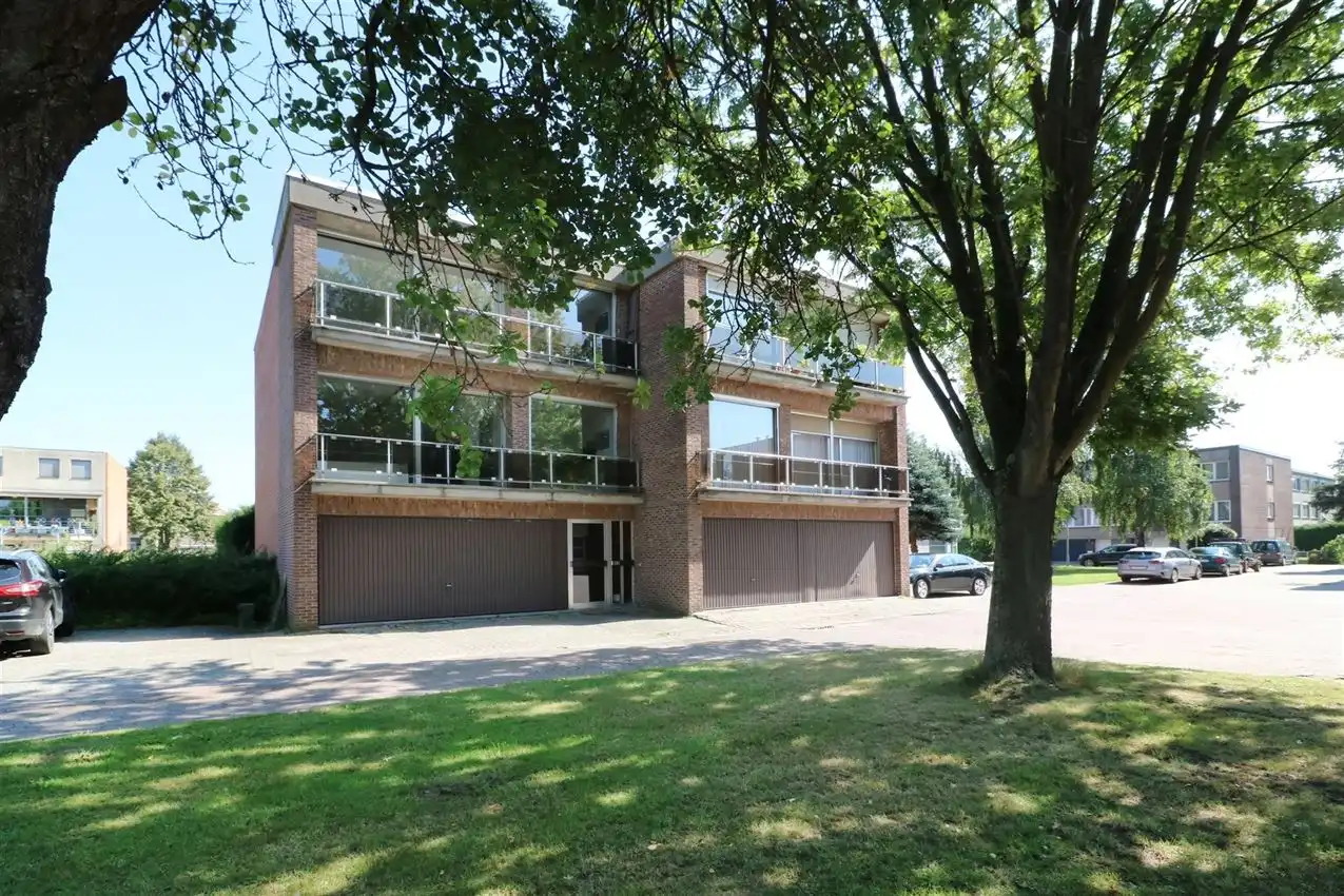 Zonnig appartement met 2 slaapkamers en garage op zeer goede, rustige locatie foto 30