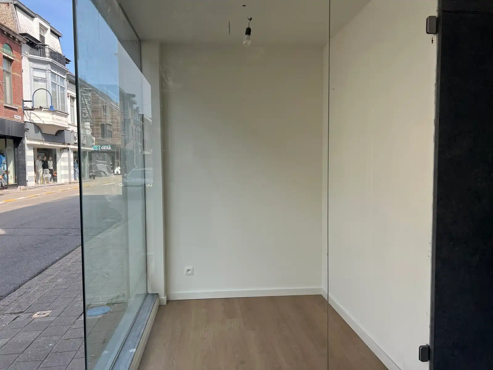 Vernieuwd Handelspand op toplocatie in Kontich foto 7