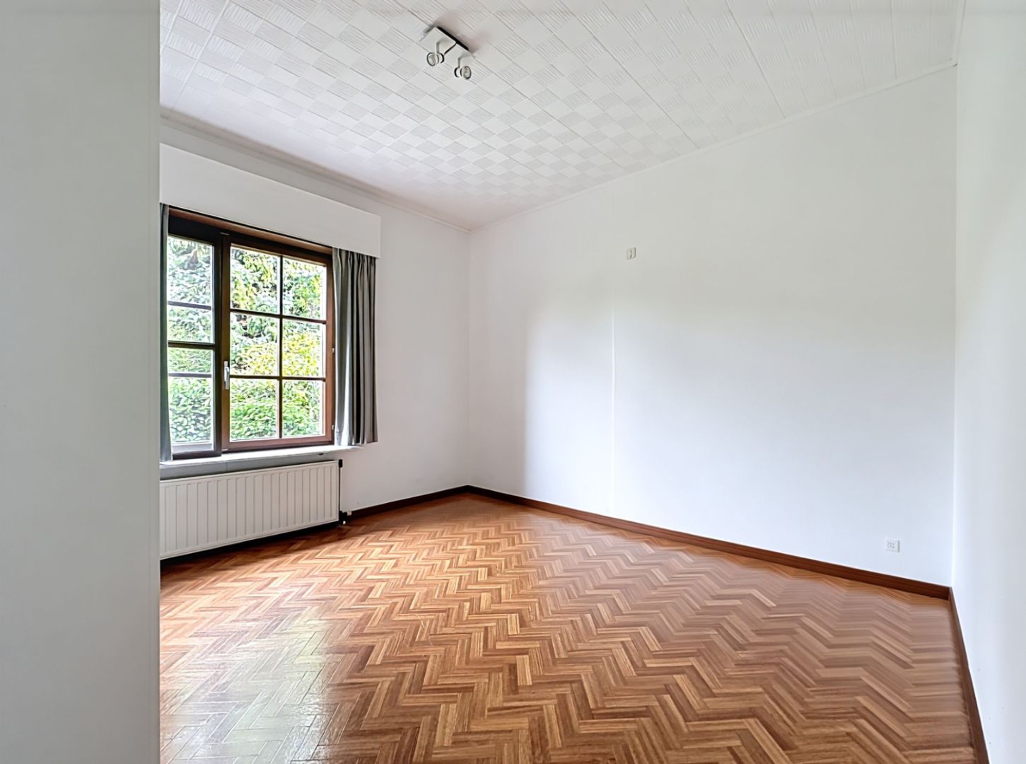 Mooie gelijkvloerse te renoveren villa in rustige, doodlopende straat in Gistel. foto 12