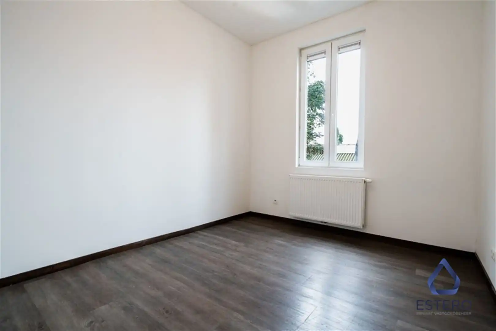 Gerenoveerde rijwoning met 4 slaapkamers in hartje Eeklo foto 6