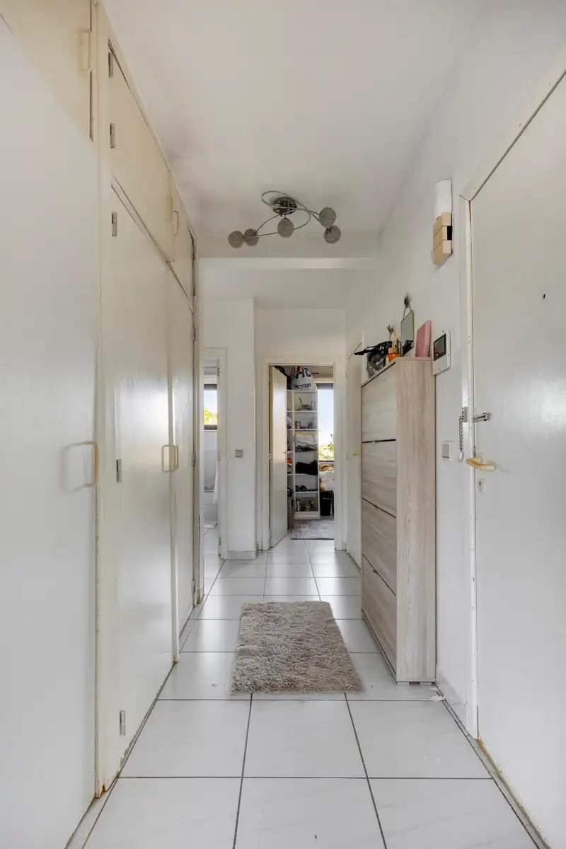 CENTRAAL GELEGEN 2-SLAAPKAMERAPPARTEMENT MET PARKEERPLAATS IN ZELLIK! foto 4