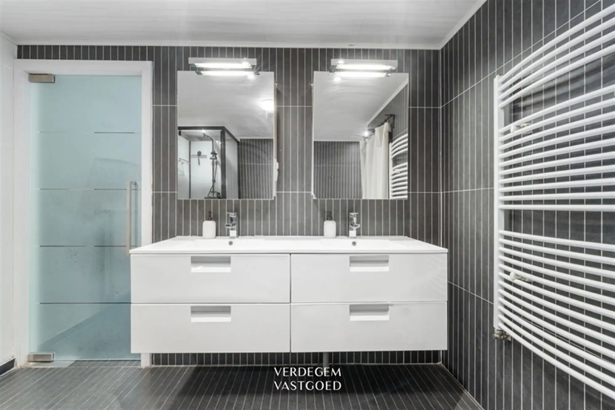 Handelsruimte of atelier met mooi woongedeelte in hartje Zelzate foto 15