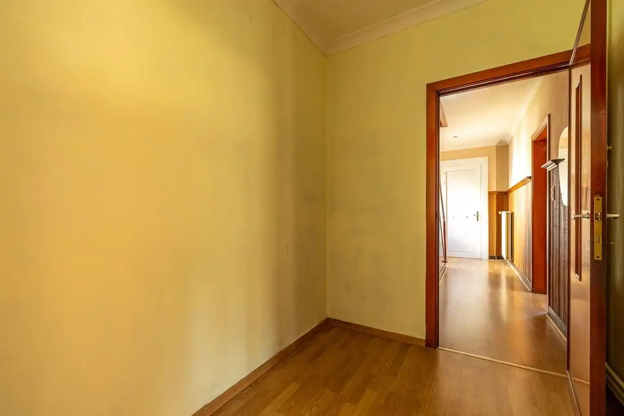 Karaktervolle woning met grote tuin, bijgebouwen en uitbreidbaar zoldervolume op een verrassend diep perceel foto 18