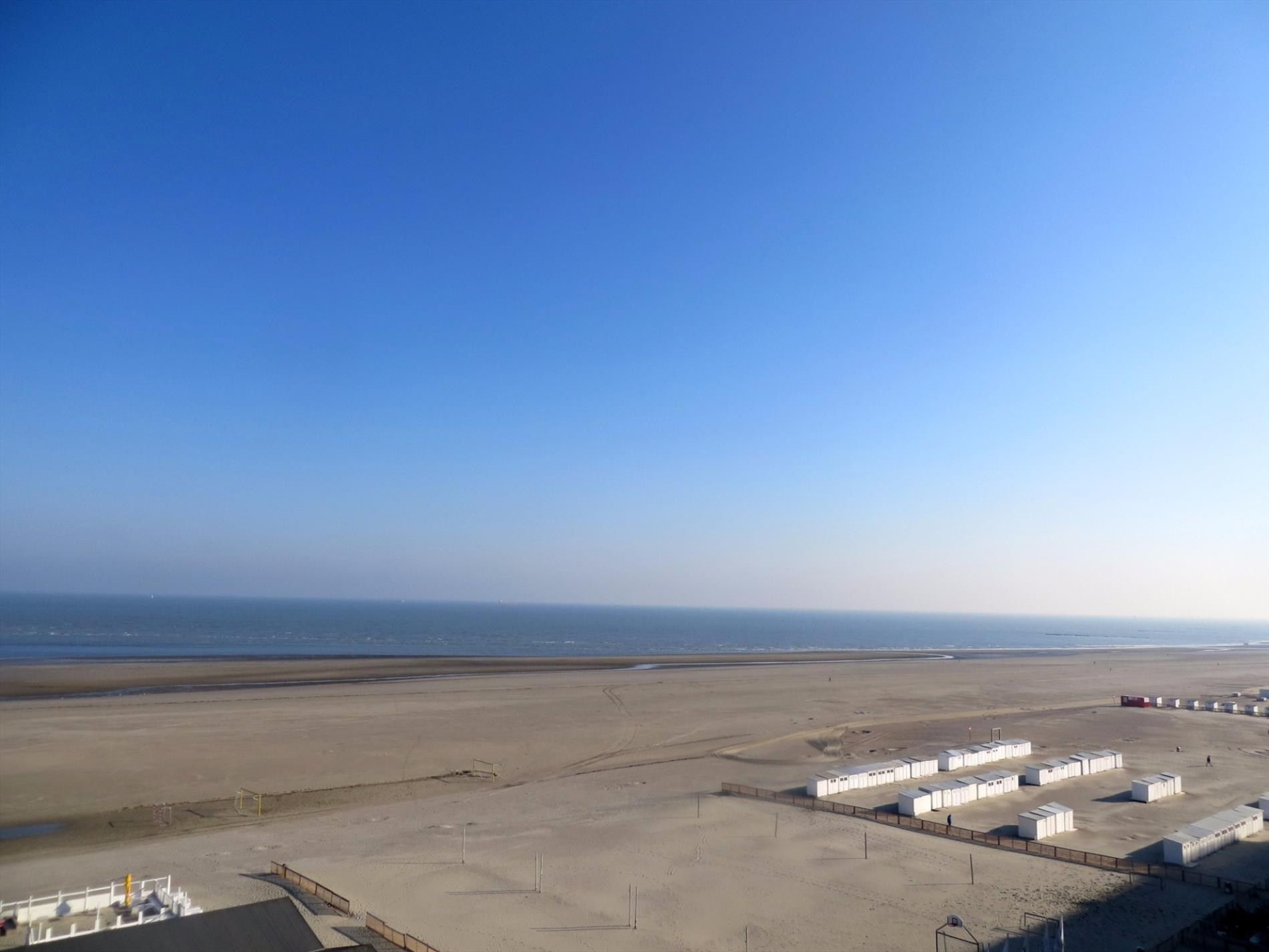 Ruim appartement met prachtig zicht op zee ! foto 3