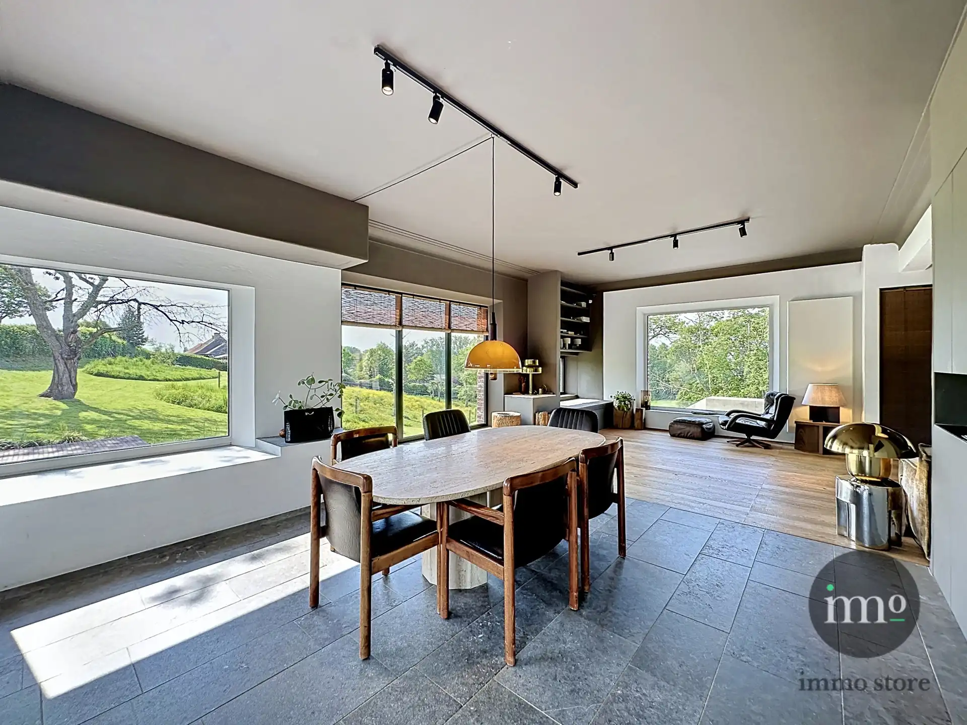 Stijlvol wonen in een uitzonderlijk groene setting foto 13
