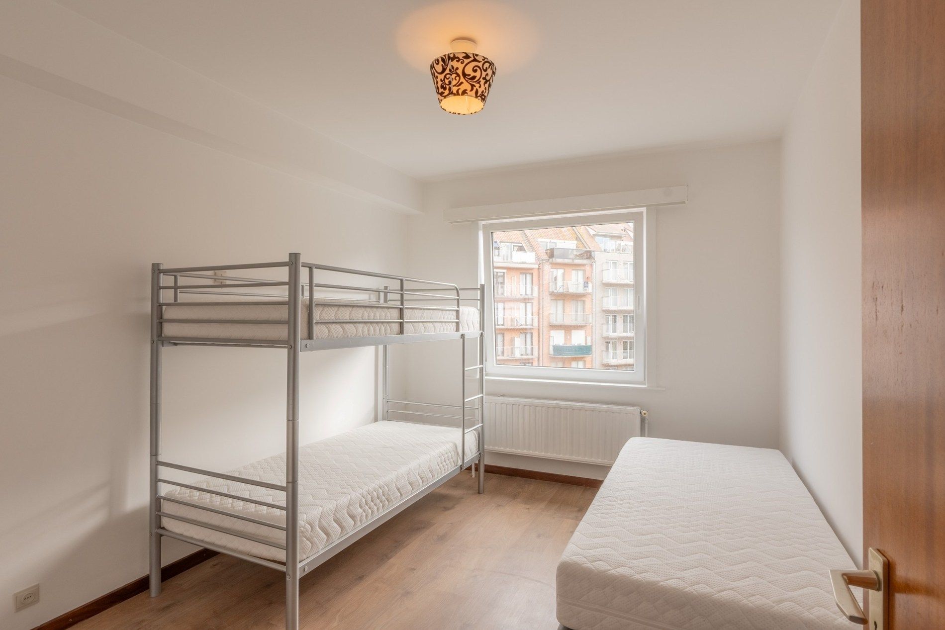 Zonnig appartement in de Lippenslaan te Knokke foto 9