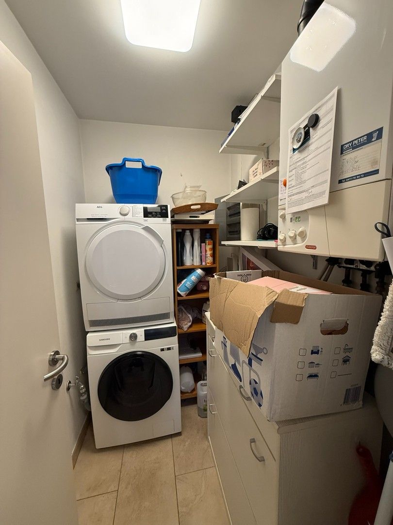 Gelijkvloers appartement met 2 slaapkamers, terras en ruime tuin te Hasselt. foto 6