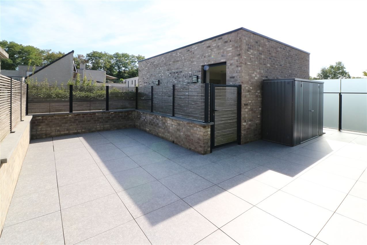 Zonnig appartement met ruim terras, twee slaapkamers in centrum foto 23