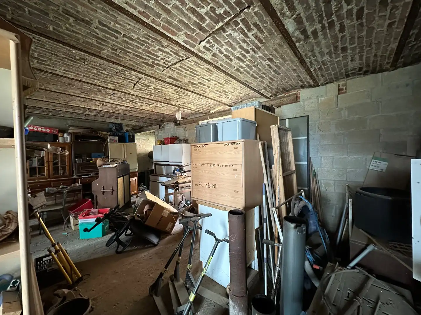 Unieke woning met enorm potentieel op perceel van 96 Are foto 19