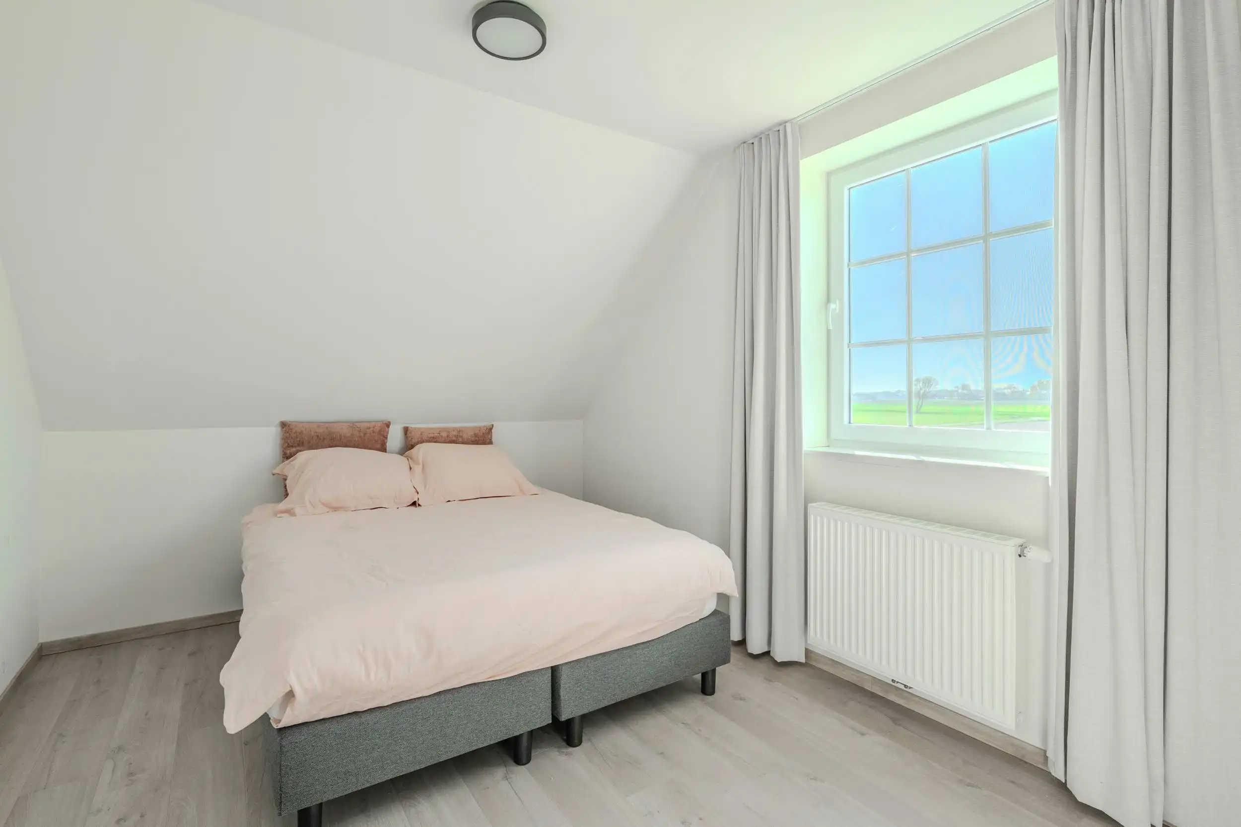 Prachtige woning met 3 slaapkamers en uniek open zicht! foto 23