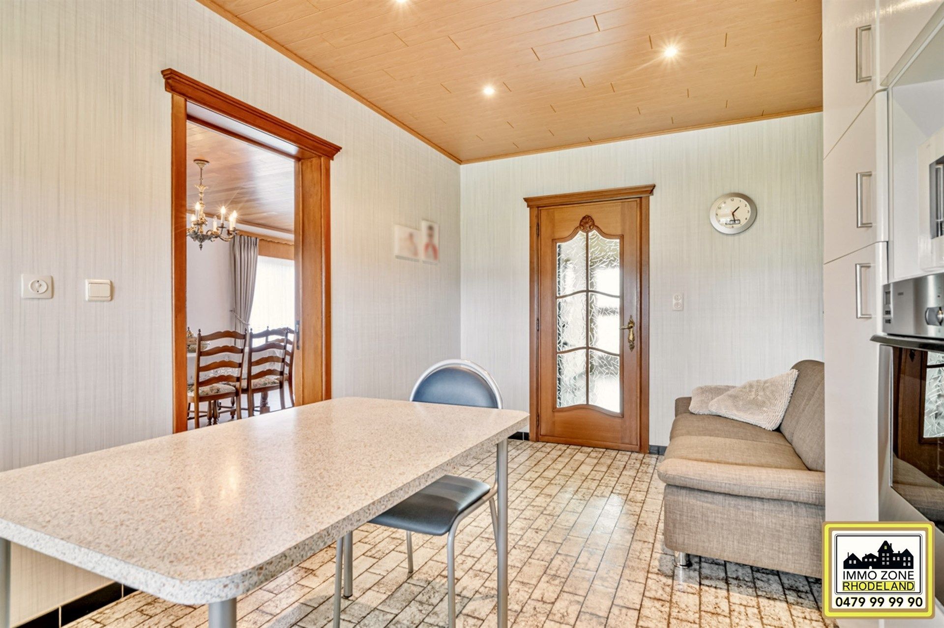 Schitterende bungalow-villa met 3 slpks, 2 garages en tuin foto 11