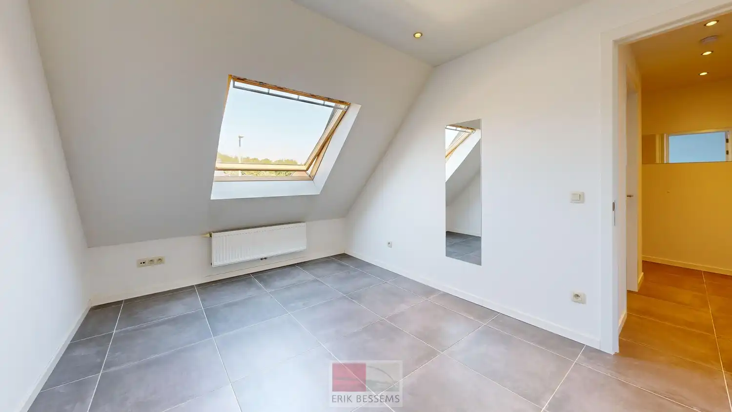 Ruim duplex appartement (gelegen op 1ste en 2de verdieping) van circa 81 m² te huur met 2 slaapkamers. foto 6